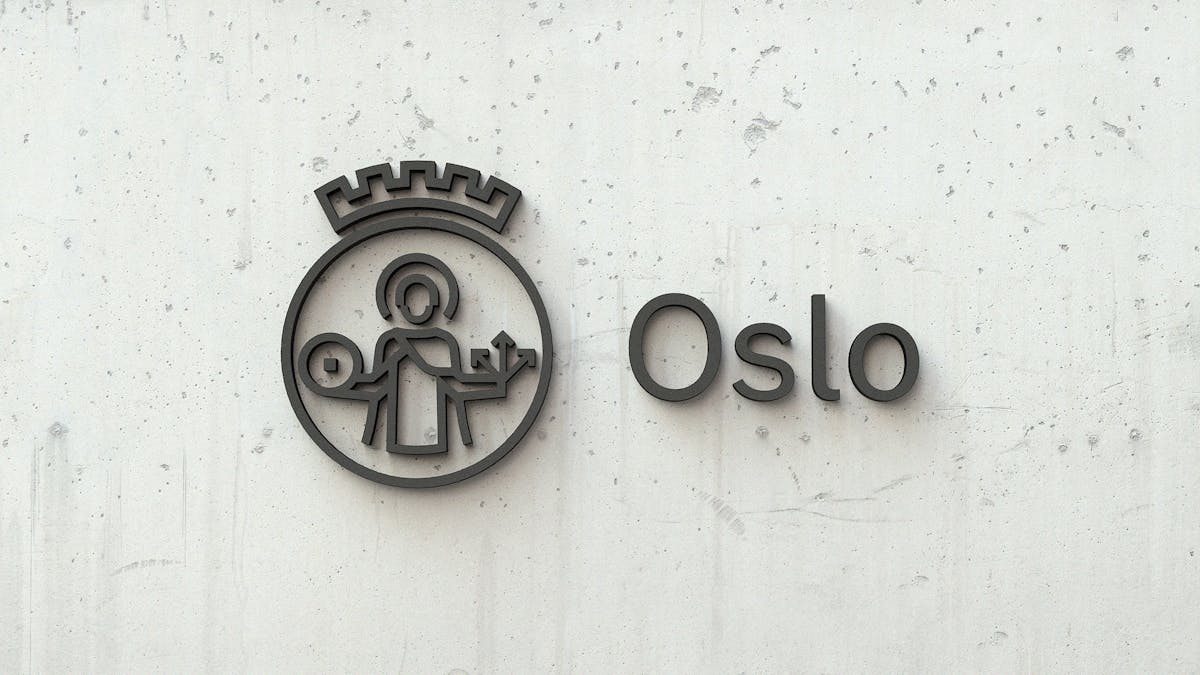 Oslo logo sort mot betong