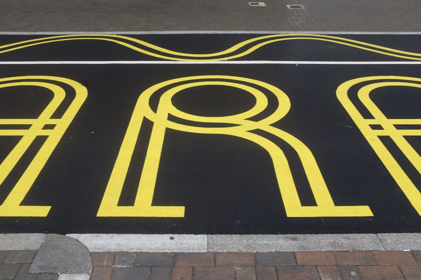 Europa stationroadharrow 6